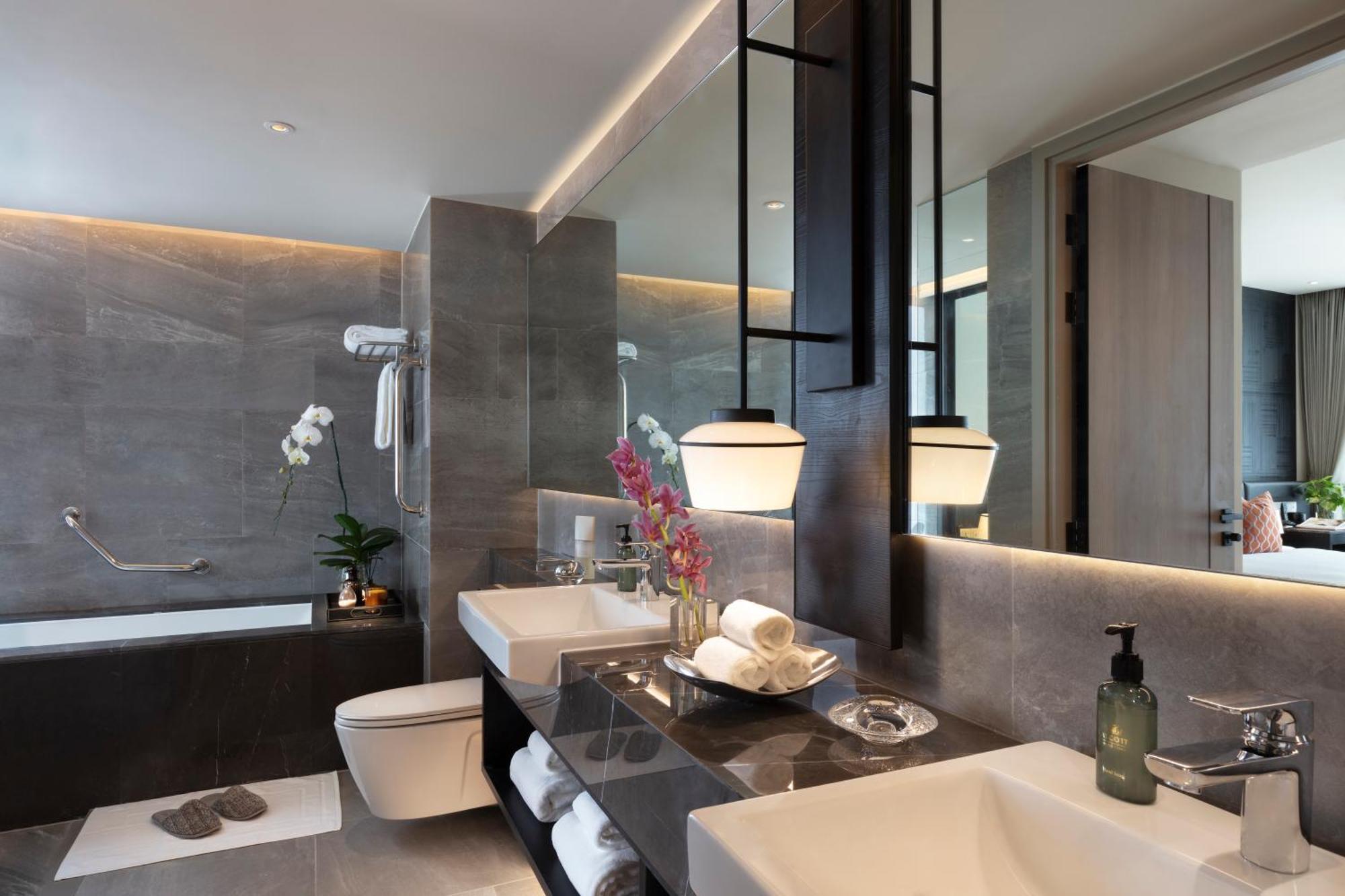 Ascott Thonglor Bangkok - SHA Plus Certified Kültér fotó Bathroom